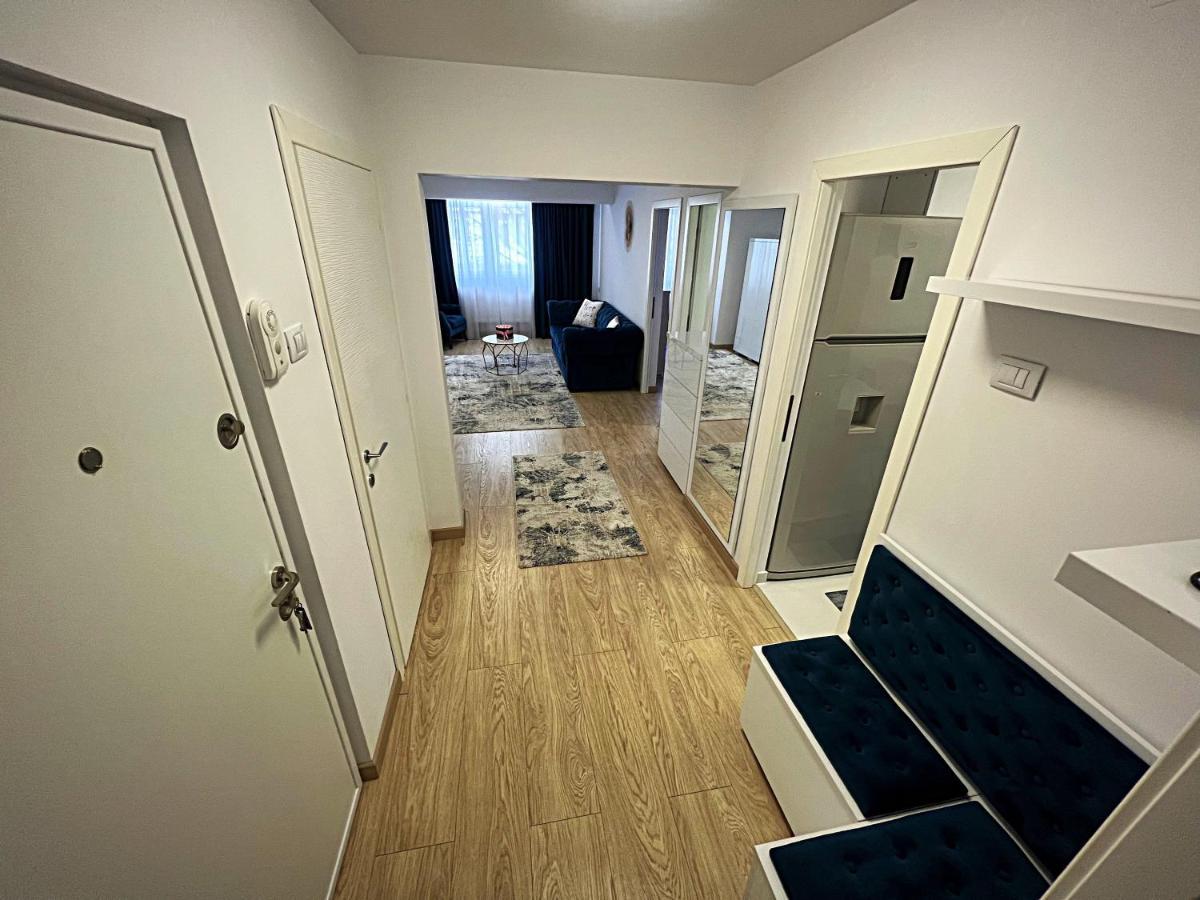 Apartament cu 3 camere De Lux vizavi de Carrefour Botoşani Exterior foto